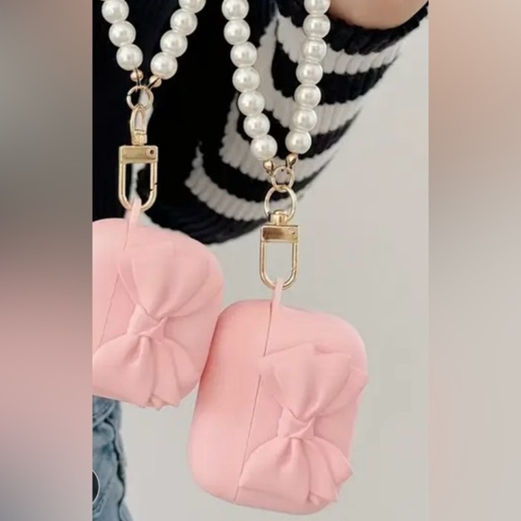 AirPod pro 2 pink bow case - Picture 2 of 2